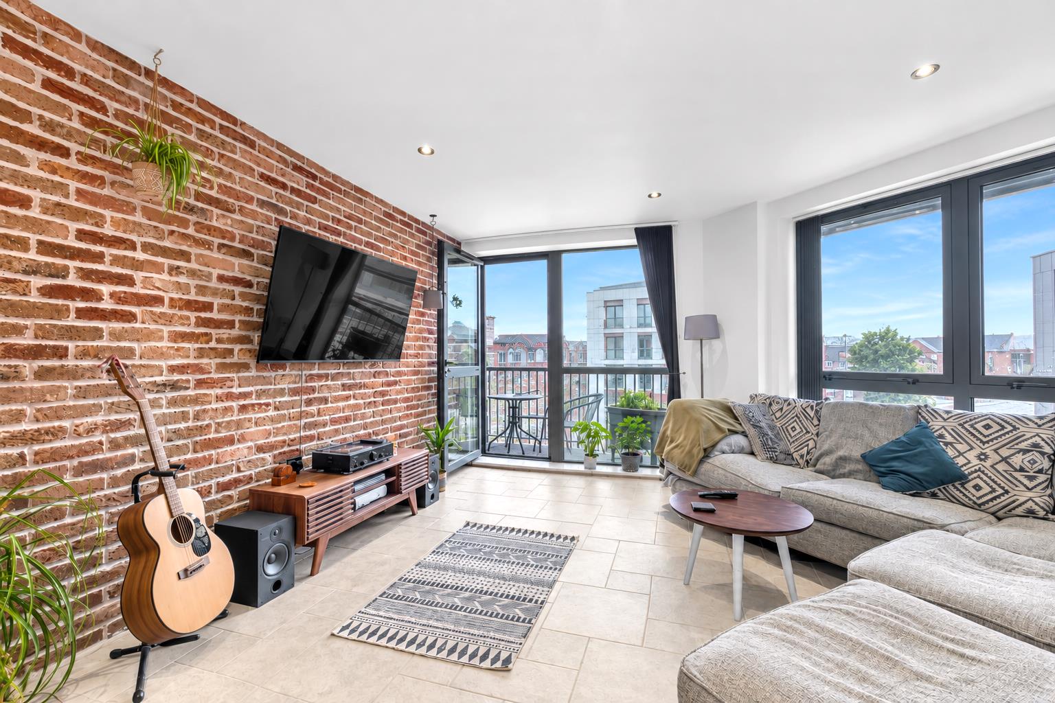 Quartz, Hall Street, B18 6BX